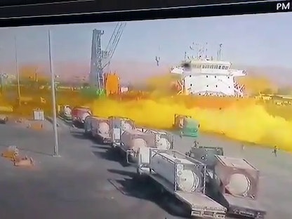 لحظة حدوث تسرب للغاز في ميناء العقبة بالأردن- 27 يونيو 2022 - الشرق