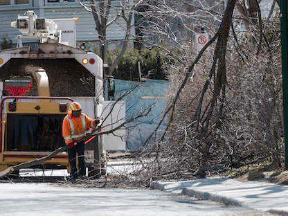 3 ضحايا ومئات آلاف المنازل بلا كهرباء بعد عاصفة ثلجية في كندا