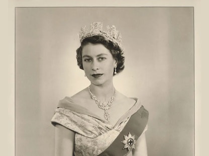 بورترية للملكة إليزابيث الثانية بعد أيام من تتويجها على عرش بريطانيا في عام 1952 - instagram.com/theroyalfamily/