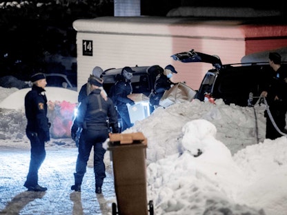 قوات الشرطة السويدية تلقي القبض على سيرجي سكفورتسوف في ستوكهولم (صورة غير مؤرخة) - ..