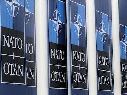 شعار حلف شمال الأطلسي "الناتو" خلال اجتماع لوزراء الدفاع بالدول الأعضاء في بروكسل - 21 أكتوبر 2021 - REUTERS