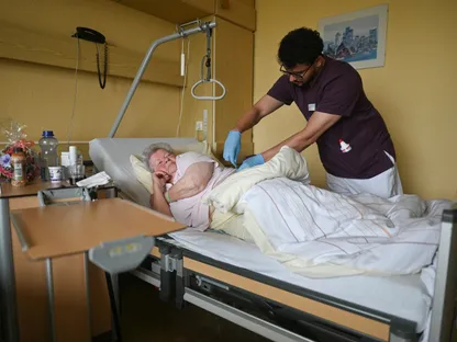 "الخطاب المعادي للسوريين" في ألمانيا يهدد بأزمة كوادر طبية