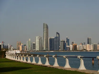 الإمارات تعلن رصد صاروخين باليستيين أطلقا من إيران