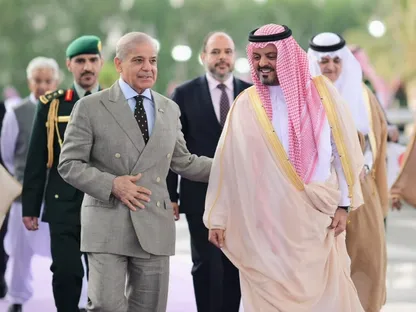 رئيس وزراء باكستان يزور السعودية