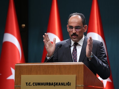 المتحدث باسم الرئاسة التركية إبراهيم قالين خلال مؤتمر صحافي في العاصمة التركية أنقرة. 25 مايو 2022 - AFP