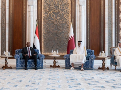 قائد الجيش السوداني عبد الفتاح البرهان يجتمع مع أمير قطر الشيخ تميم بن حمد آل ثاني في الدوحة. 7 سبتمبر 2023 - Via REUTERS