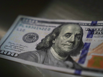 عملة أميركية من فئة المئة دولار - Bloomberg
