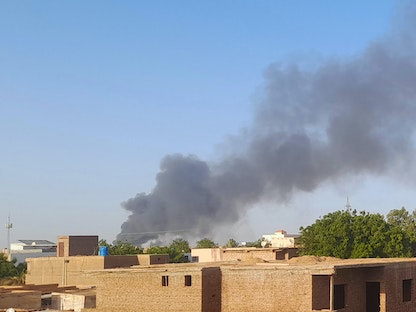 أدخنة متصاعدة في منطقة بحري إثر المواجهات بين الجيش السوداني وقوات الدعم السريع في الخرطوم. 14 يوليو 2023 - AFP