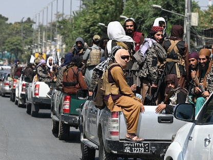 مقاتلو طالبان في دورية على طول أحد شوارع كابول - 2 سبتمبر 2021 - AFP
