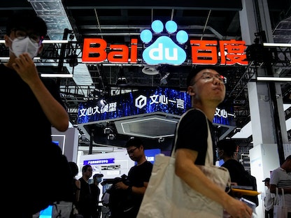 شعار شركة بايدو الصينية في المؤتمر العالمي للذكاء الاصطناعي، شنغهاي. 6 يوليو 2023 - REUTERS