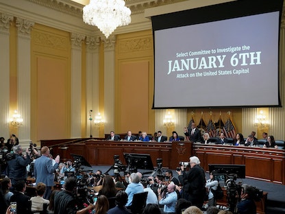 لجنة التحقيق بأحدث الهجوم على الكونجرس في 6 يناير 2021 تعقد جلسة استماع في واشنطن - 13 يوليو 2022 - REUTERS