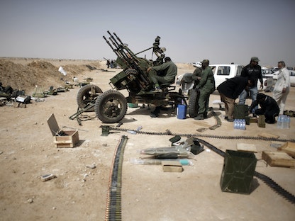 مقاتلون في أجدابيا بشرق ليبيا - مارس 2011 - AFP