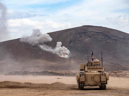 مدرعة أميركية في دير الزور خلال عملية ضد تنظيم داعش. 7 يناير 2021 - AFP