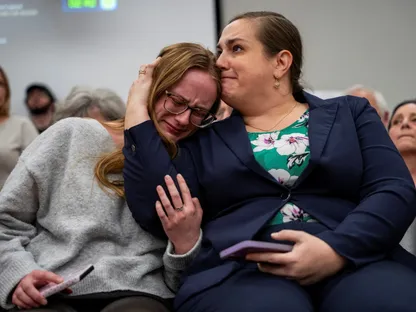 إدارة ترمب تقترح لائحة قد تعلق تصاريح عمل طالبي اللجوء لسنوات