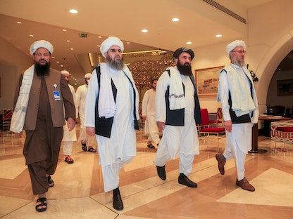 فريق تفاوض حركة طالبان يصل إلى الدوحة لإجراء محادثات مع الحكومة الأفغانية - REUTERS