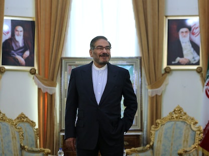 علي شمخاني عندما كان أمين المجلس الأعلى للأمن القومي الإيراني خلال اجتماع في طهران مع المستشار الدبلوماسي للرئيس الفرنسي. 10 يوليو 2019 - AFP
