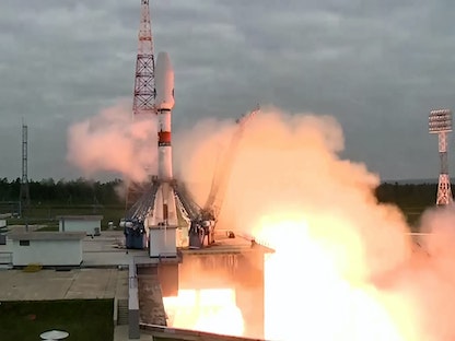 انطلاق صاروخ سويوز 2.1b مع مركبة لونا-25 من قاعدة فوستوشني الفضائية في منطقة أمور، روسيا. 11 أغسطس 2023 - AFP