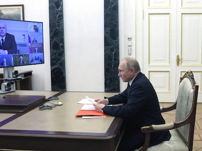 الرئيس الروسي فلاديمير بوتين خلال ترأسه اجتماعاً بشأن القضايا الاقتصادية - موسكو - 12 مايو 2022 - AFP