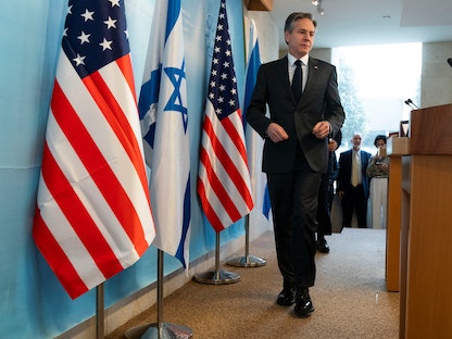 وزير الخارجية الأميركي أنتوني بلينكن قبيل المؤتمر الصحافي مع نظيره الإسرائيلي يائير لبيد في القدس - 27 مارس 2022 - REUTERS
