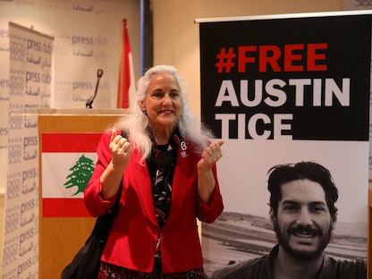 ديبرا تايس، والدة الصحافي الأميركي أوستن تايس بعد مؤتمر صحافي في بيروت - لبنان - 4 ديسمبر 2018 - REUTERS