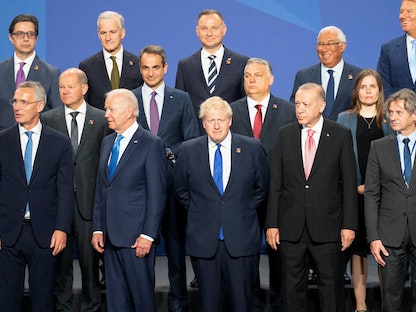 زعماء وقادة دول حلف شمال الأطلسي (الناتو) والأعضاء المدعوون إلى قمة مدريد - 29 يونيو 2022 - REUTERS