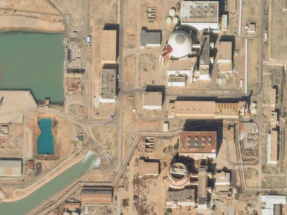 إيران تحذر من مخاطر تسرب إشعاعي عقب هجوم رابع قرب محطة بوشهر النووية