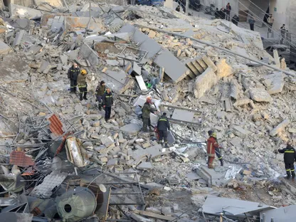 إسرائيل تستأنف قصف "ضاحية بيروت".. وتعلن "عملية برية" بجنوب لبنان