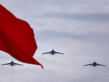 قاذفات استراتيجية صينية خلال عرض عسكري في بكين. 24 أغسطس 2025 - Reuters