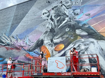 إحدى اللوحات المشاركة في الدورة العاشرة لمهرجان الرسم الجداري في مونتريال - facebook/@MuralFestival