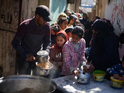 "الأونروا" لـ"الشرق": 90% من سكان غزة يشربون مياه ملوثة ويعانون سوء التغذية