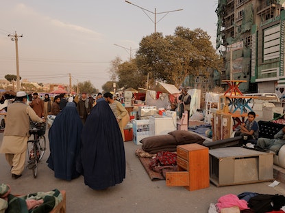 سوق في العاصمة الأفغانية كابول - 2 أكتوبر 2021 - REUTERS