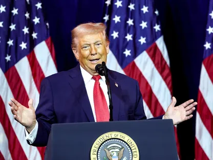 ترمب يهاجم إيران بسبب مضيق هرمز: "هذا ليس الاتفاق بيننا"