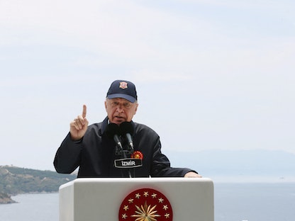 الرئيس التركي رجب طيب أردوغان يحضر  فعاليات "يوم المراقب المميز" المقامة ضمن إطار مناورات "أفس 2022" بولاية أزمير - 9 يونيو 2022 - REUTERS