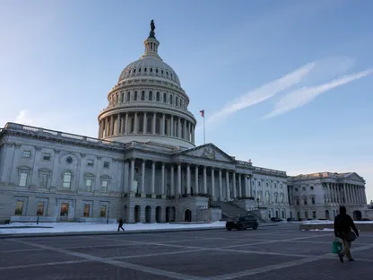 الولايات المتحدة تشهد إغلاقاً جزئياً للحكومة في انتظار تصويت مجلس النواب