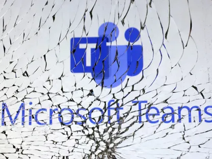 بينها "زووم" و"تيمز".. فرنسا تعتزم منع مسؤولي الحكومة من استخدام منصات الفيديو الأميركية