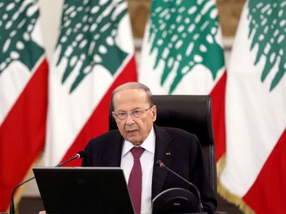 النيابة اللبنانية تحمّل ميشال عون مسؤولية في ملف انفجار مرفأ بيروت