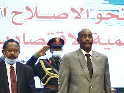 رئيس المجلس السيادي السوداني عبدالفتاح البرهان ورئيس الوزراء عبدالله حمدوك في الخرطوم - AFP