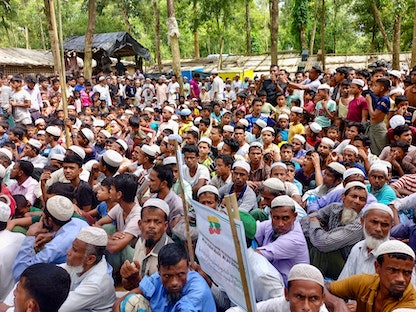 لاجئون من الروهينجا يتجمعون في مخيم كوتوبالونج للاجئين في بنجلاديش. 25 أغسطس 2022 - REUTERS