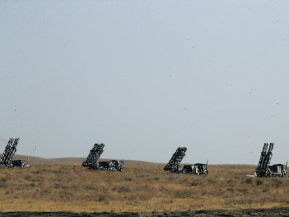 أنظمة صواريخ إيرانية خلال مناورة عسكرية للقوات البرية للحرس الثوري في منطقة آراس، 19 أكتوبر 2022. - REUTERS