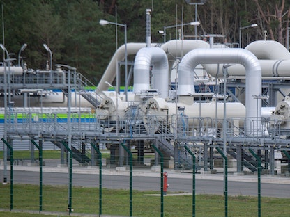منشآت خط أنابيب الغاز الروسي "نورد ستريم 2" في مدينة لوبمين الألمانية- 26 سبتمبر 2022 - Getty Images