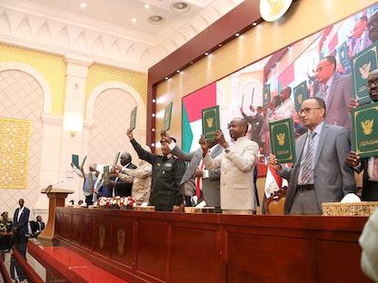 مراسم التوقيع على "الاتفاق الإطاري" بين القوى السياسية والمكون العسكري في السودان، 5 ديسمبر 2022 - REUTERS