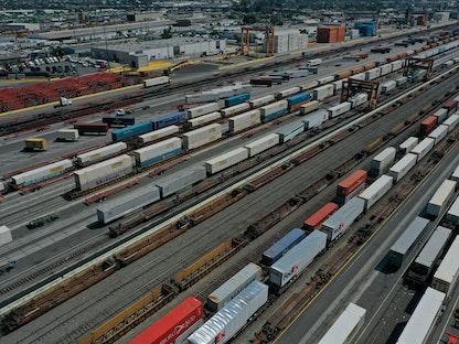منظر جوي لقطارات شحن  في لوس أنجلوس، الولايات المتحدة، 15 سبتمبر 2022 - REUTERS