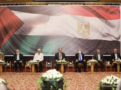 رئيس جهاز المخابرات العامة المصري اللواء عباس كامل خلال لقائه بقيادات حركة حماس في قطاع غزة - 31 مايو 2021 - "الشرق"