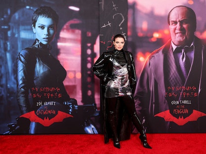 جوليا فوكس تحضر العرض الأول لفيلم "The Batman" في نيويورك - 1 مارس 2022. - REUTERS