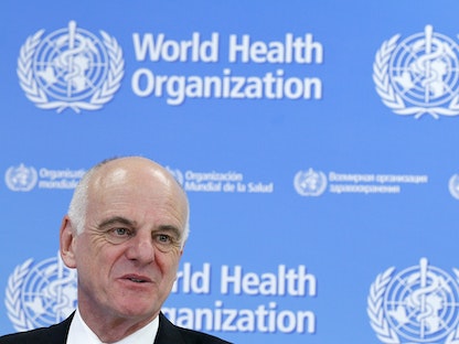 مبعوث منظمة الصحة العالمية الخاص بفيروس كورونا، ديفيد نابارو، خلال مؤتمر صحفي بجنيف - REUTERS