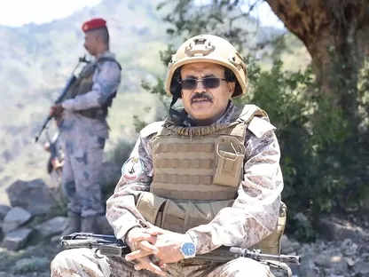 قائد يمني لـ"الشرق": إيران تدفع الحوثيين لتحويل باب المندب إلى ورقة ضغط إقليمية