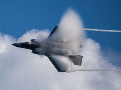 مقاتلة أميركية من طراز F-35 تحلق فوق ولاية فلوريدا خلال مناورة حربية. 21 نوفمبر 2020 - REUTERS