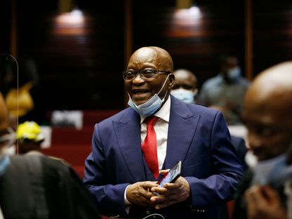 جنوب إفريقيا.. زوما يتهم الحزب الحاكم بالضلوع في حادث مرور تعرض له