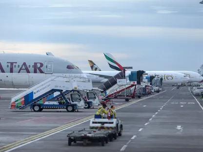 هل يتعافى الطيران تدريجيا أم يستمر تحت ضغط الحرب؟