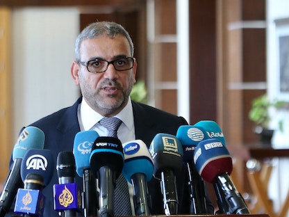 رئيس المجلس الأعلى خالد المشري يتحدث بعد لقاءه مع وزير الخارجية التركي مولود جاويش أوغلو في طرابلس. 6 أغسطس 2020. - AFP